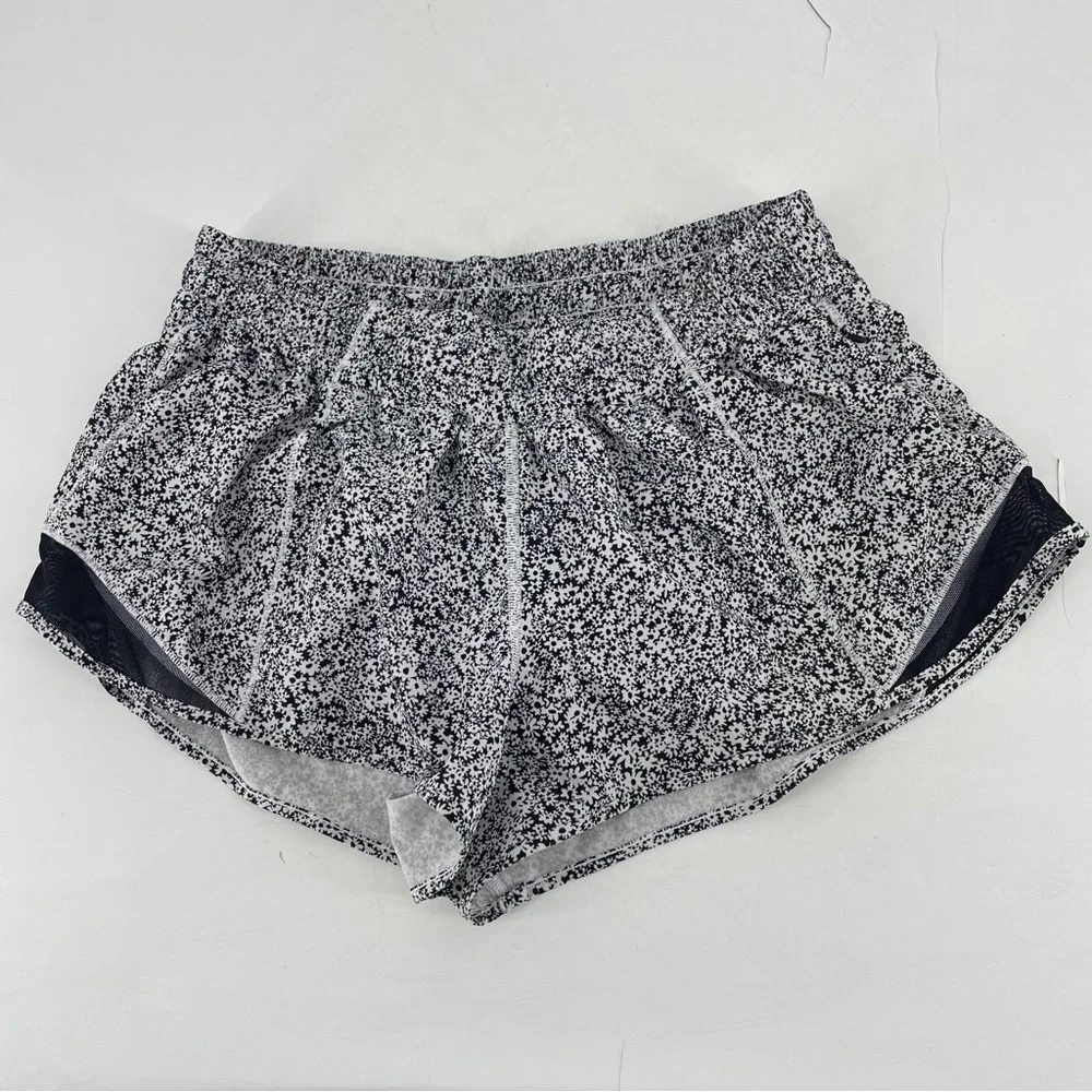 Lululemon Hotty Hot Short II *2.5